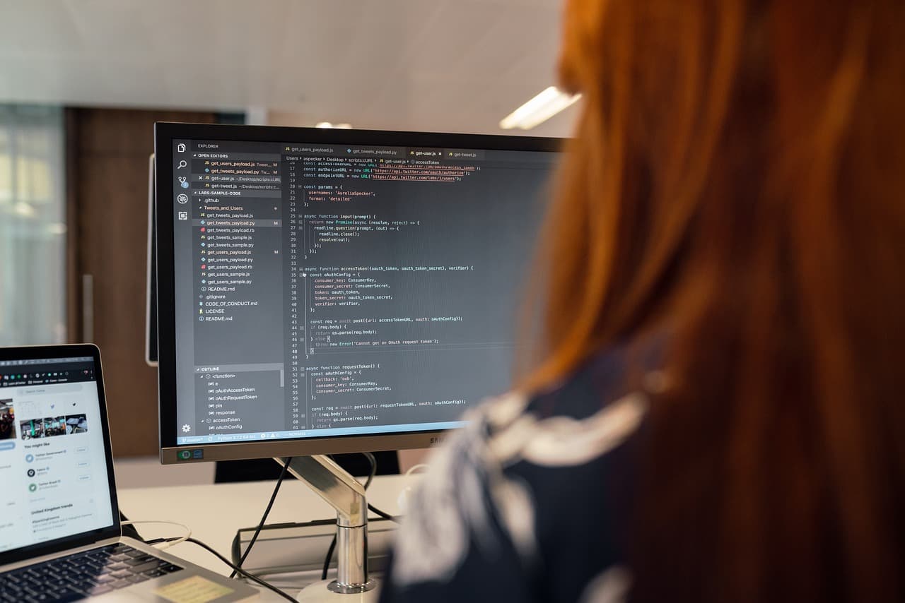 Software & AI (1) Pearl-IT bouwt maatwerksoftware op basis van uw wensen. ICT oplossingen voor uw bedrijf.